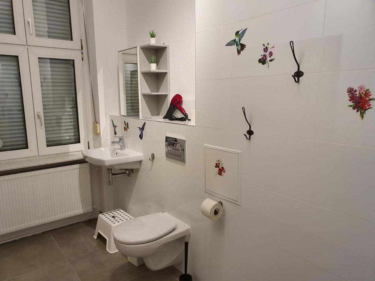 Central Lichtenberger Apartment For 6 People Berlín Exterior foto